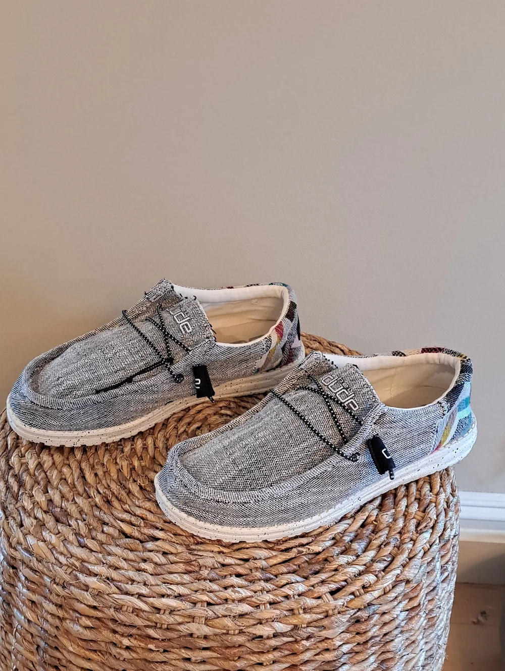 NWOT HEY DUDE Mens Wally Funk Etno Grey Aztec Print Casual/Athleisure Loafers 9